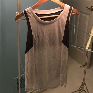 ALO yoga tank top